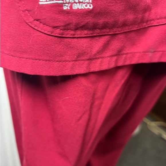 Burgundy Grey’s Anatomy Women’s   Scrub Set Size Large - Picture 3 of 16
